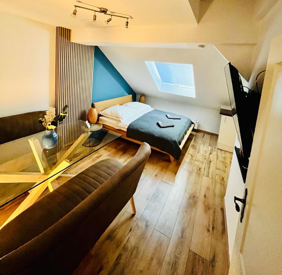 Aycatcherhomes - Top Lage I 4 Personen I 2 Schlafzimmer I Zentral I Altstadt Marburg I Naehe Fluss Lahn I Wlan I Apartment Sirius ภายนอก รูปภาพ